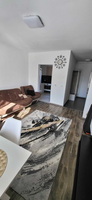 Vand ap 2 camere 48m2 si parcare in Floresti str Gh Doja