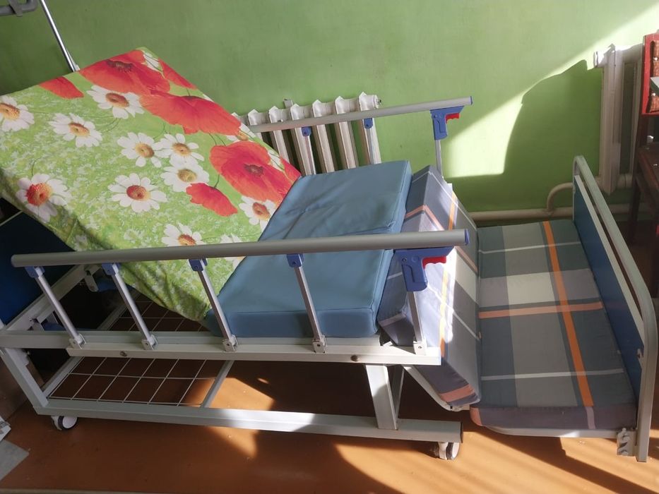Кровать медицинская