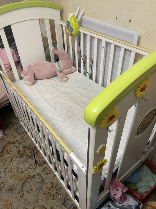 Детская кроватка