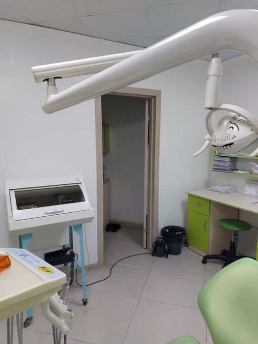 Стоматологическое оборудование и материалы