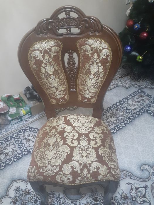Stol stul kamplekt xolati yangi , 12 ta stuli   1  ta stol 3, 20
