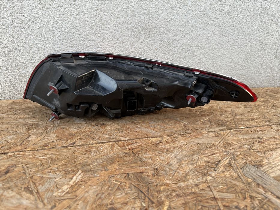 Stop tripla lampa stanga aripa caroserie Mercedes E Class W214 LED