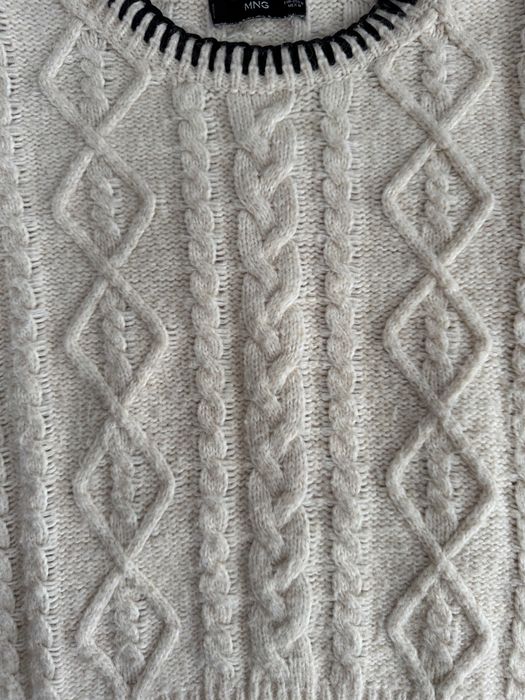 Бежов пуловер, М номер, Манго