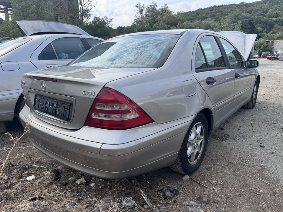 Mercedes-Benz C220 w203 143hp 2003г На Части