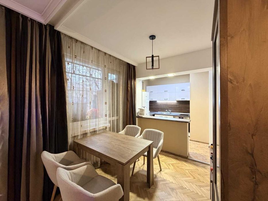 Дава се под наем Тристаен апартамент в София, Медицинска академия - 94 кв.м за 847.62 € - Снимка #9