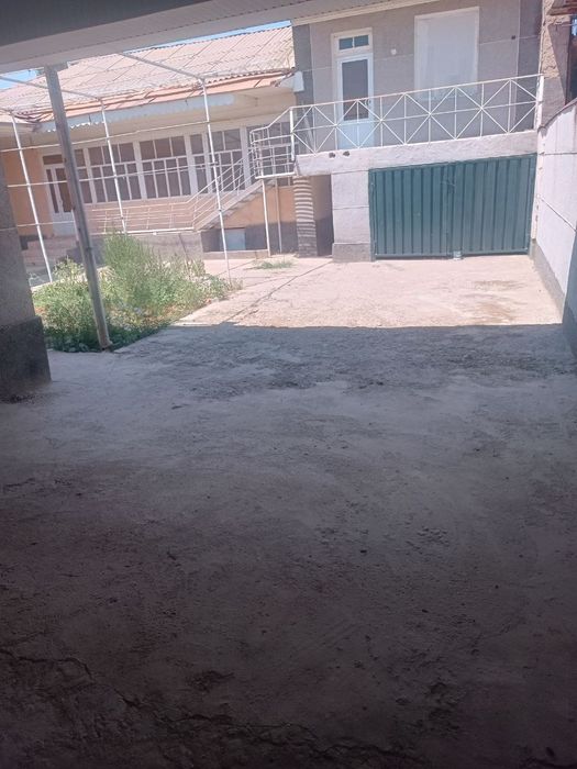 Жилой дом ,12 соток