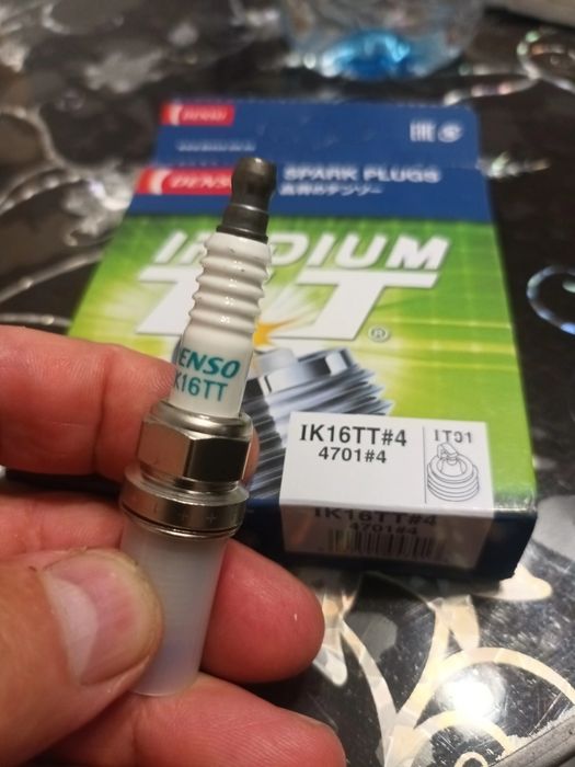 Запалителна свещ DENSO Iridium TT Check Thread IK20TT 4702 и 16TT-4701
