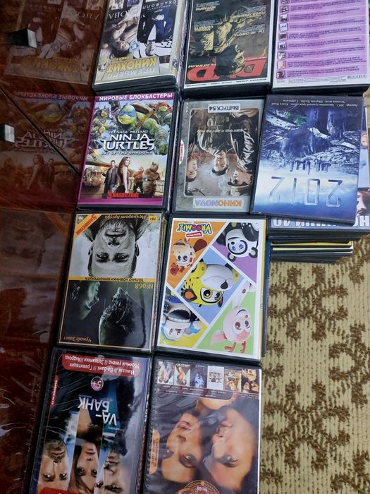 Продаются DVD диски,кино,мультфильмы