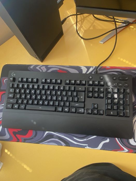 Мишка и клавиатура Logitech