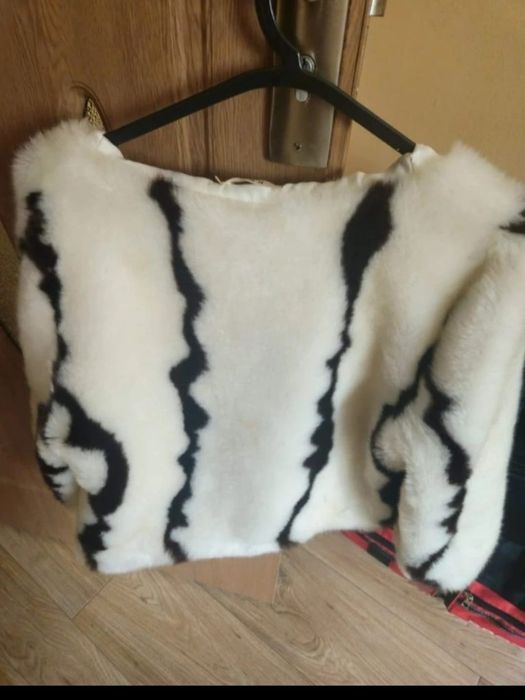 Blănită de damă pufoasa