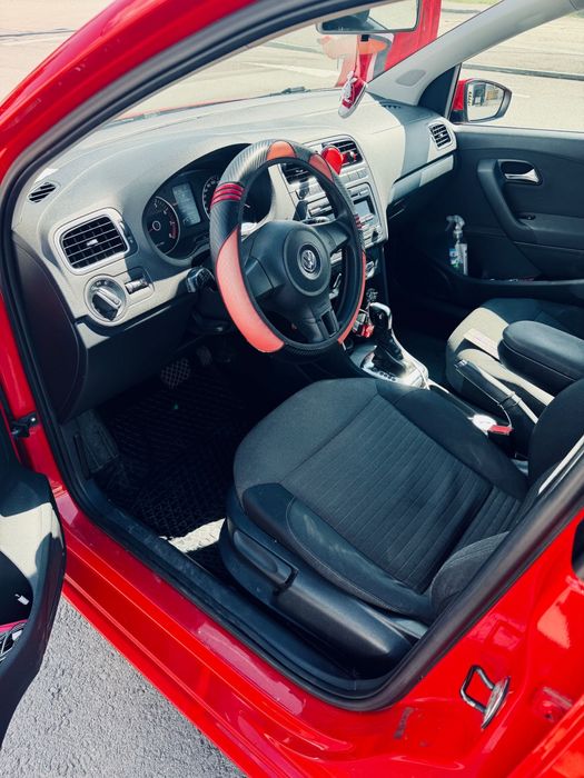 VOLKSWAGEN Polo 2012 — imagine 4