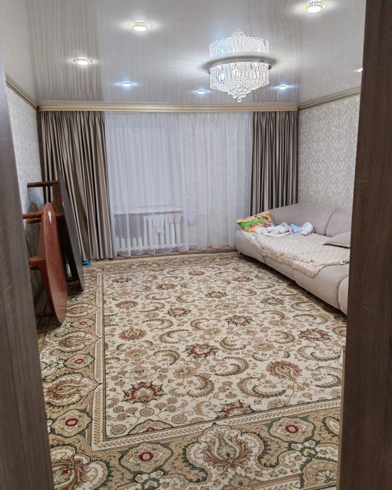 Продам 4 комн. квартиру