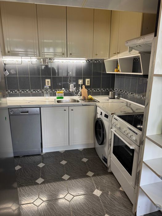 Дава се под наем Тристаен апартамент в София, Лозенец - 110 кв.м за 990 € - Снимка #5