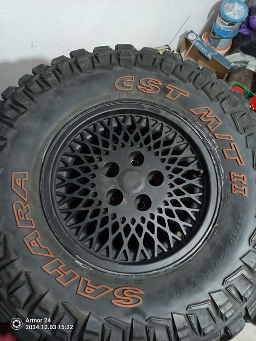 Гуми с джанти jeep 31/10,50/15