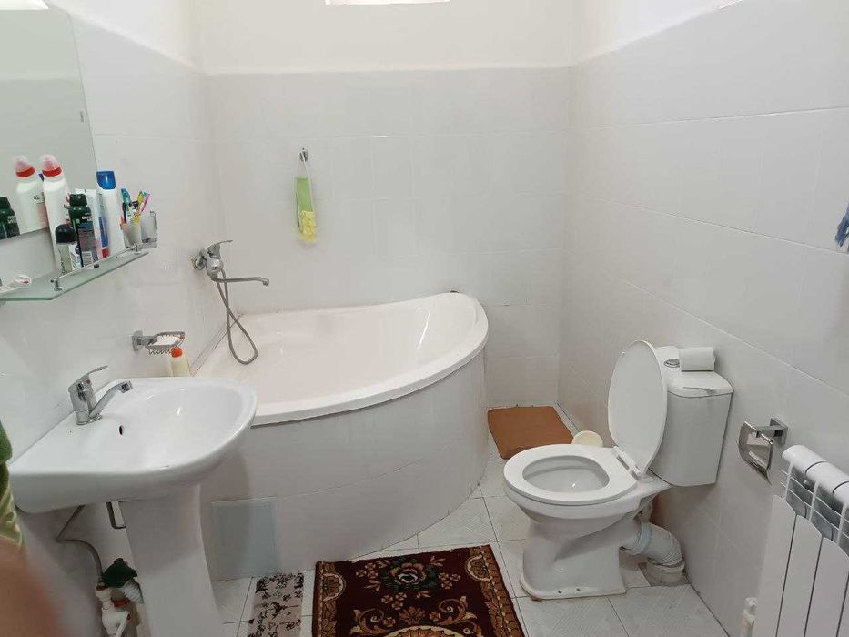 6 sotixli yangi kotej