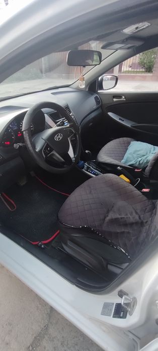 Продам Hyundai solaris 2015