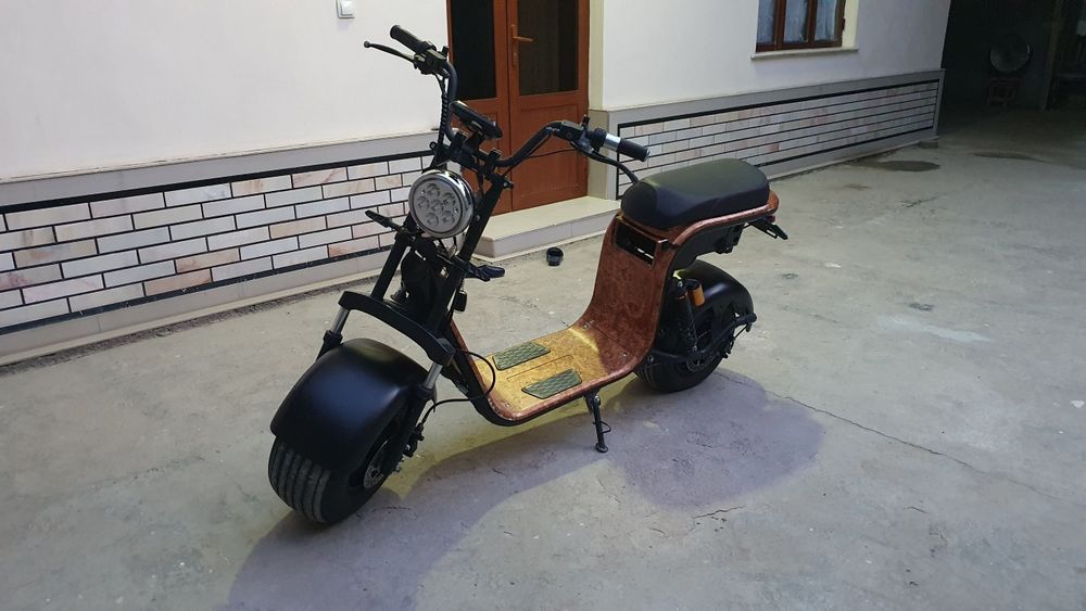 Skuter srochna sotiladi