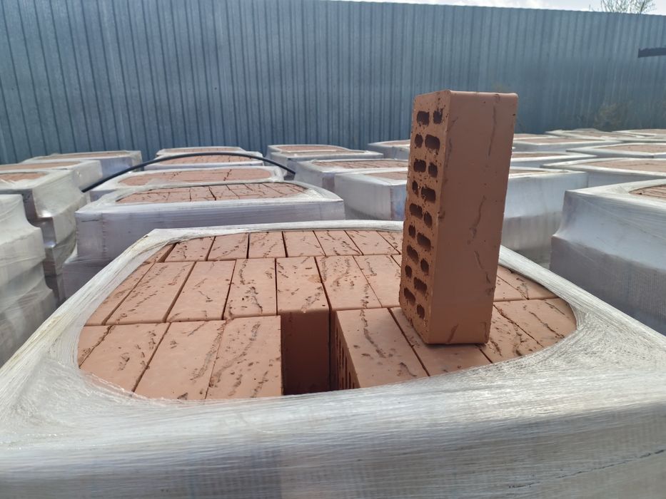 Продам кирпичи облицовочные