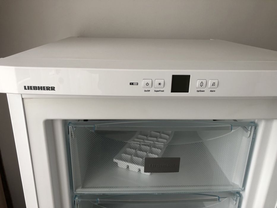 Vind congelator 2600 lei