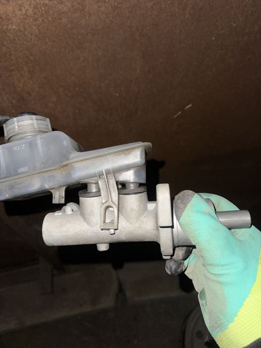 Главный тормозной цилиндр гранта 2014