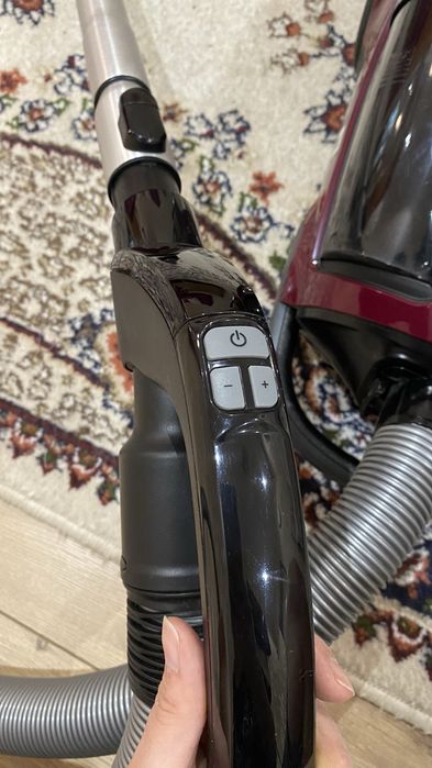 Мощный Samsung SC885F С турбощёткой. Состояние как новый.