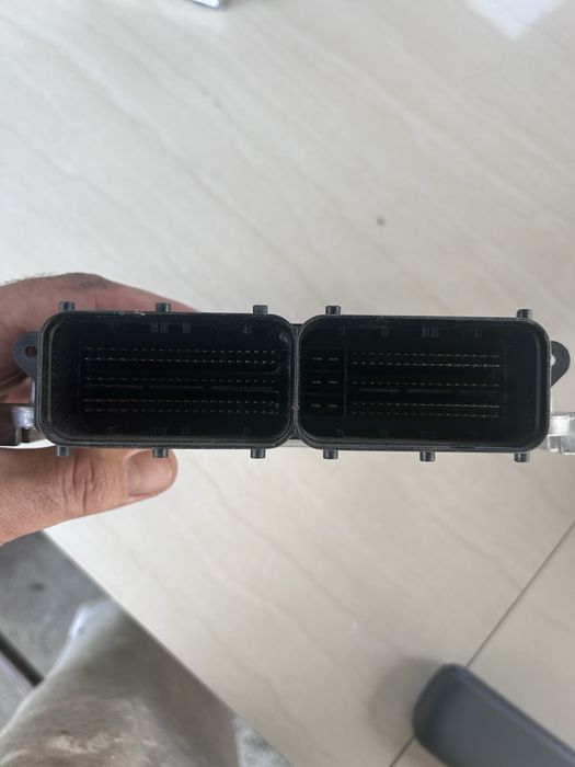 ECU Bosch EDC17C84 - 0 281 033 584