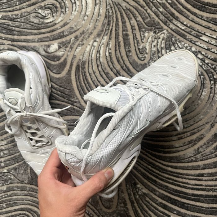 Adidasi nike tn