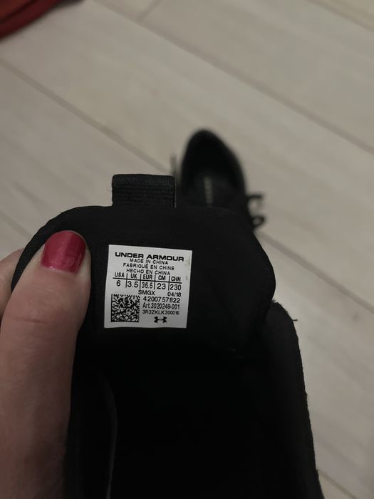 Under armour 36,5