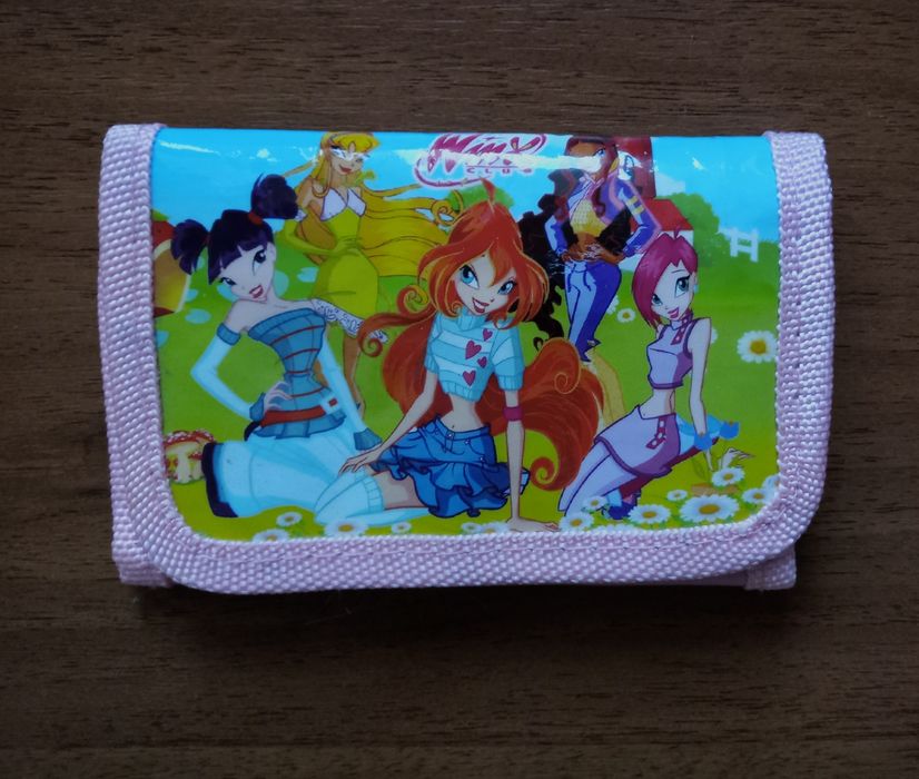 Продаю вещи с Винкс