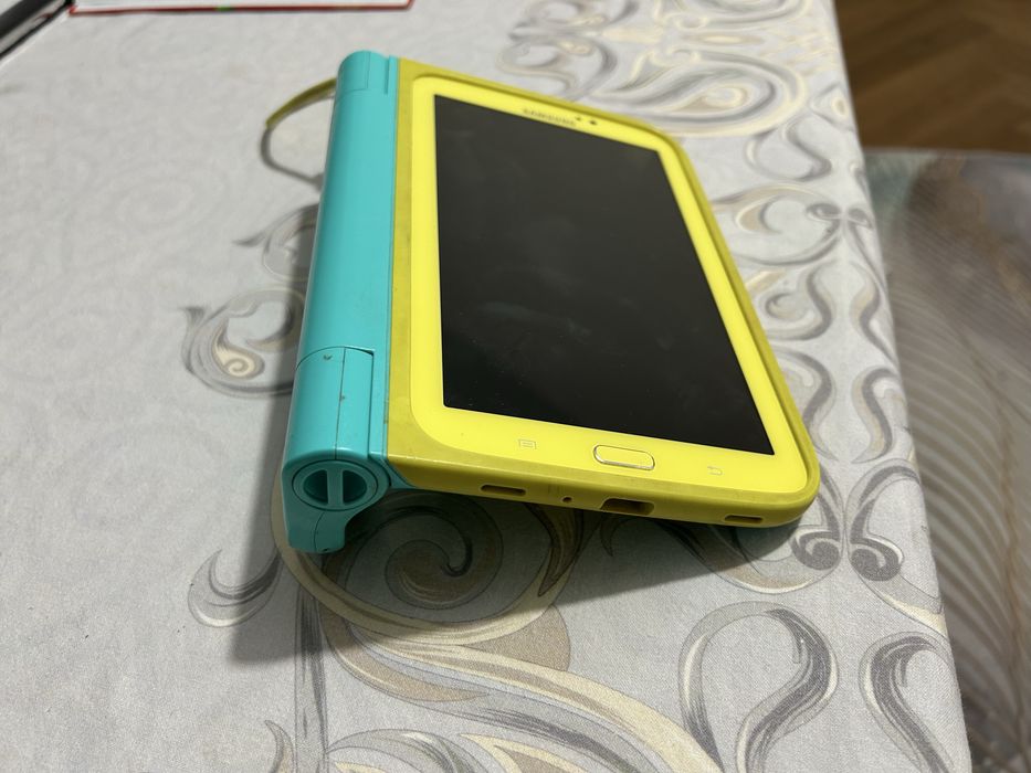 Планшет Samsung Tab3