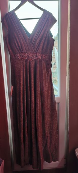 Продавам сватбена, бална рокля и някои аксесоари