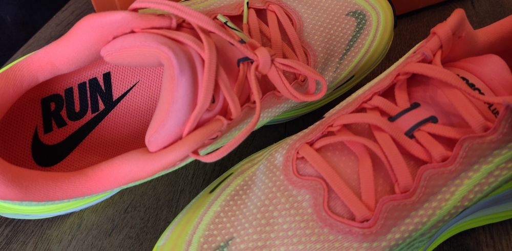 Nike Vomero plus номер 43