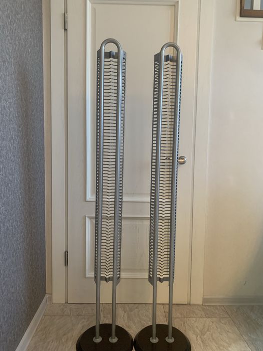 Стойка для CD дисков.