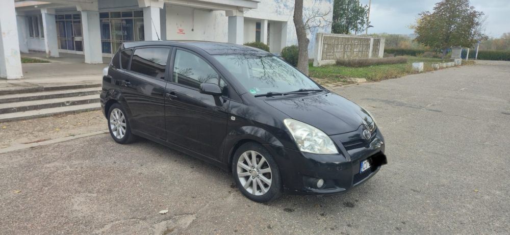 Toyota Corolla Verso 2.2 D-4D • 2008 • 7 locuri