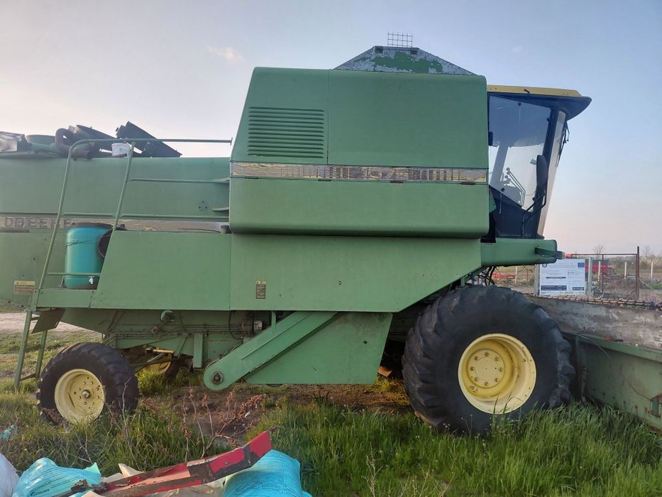 Combina john deere 1075