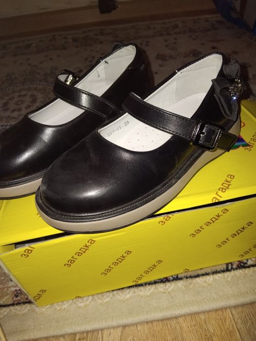 Туфли для детей новый не носили