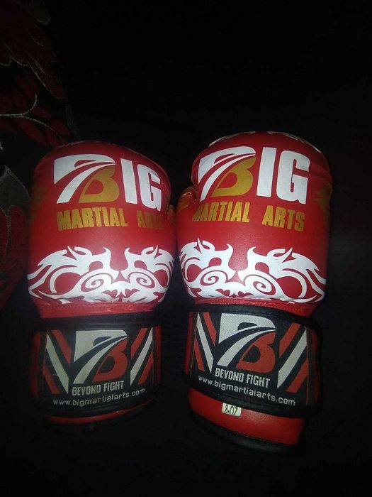 продаю перчатки 8ой размер