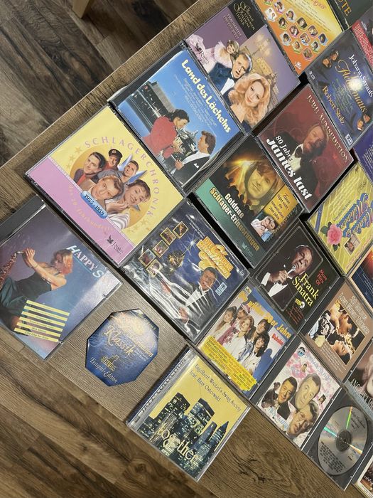 Колекция оригинални компакт дискове