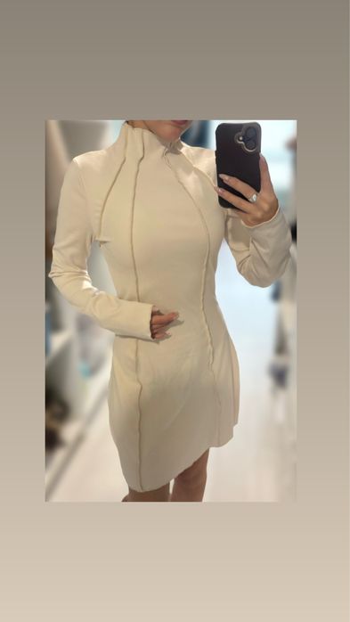 Платья новые продам