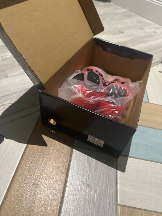 Adidas predator красный цвет