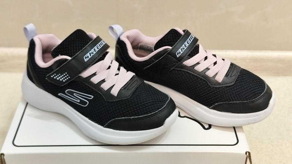 Încălțăminte sport SKECHERS mărime 29