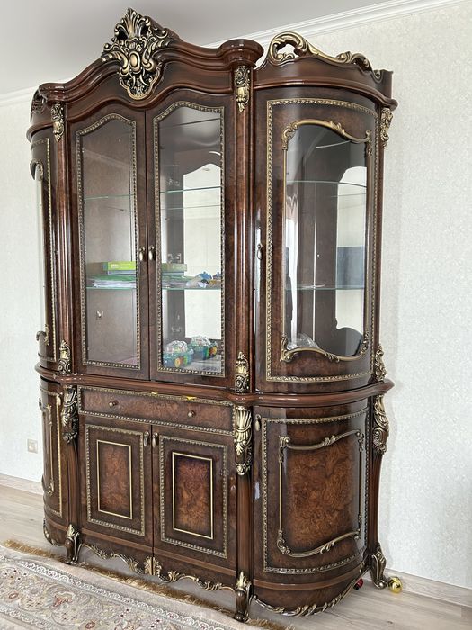 Продам горку в гостиную