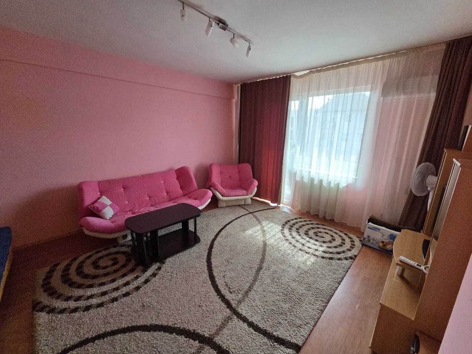 Inchiriez Apartament 1 cameră, 42 mp, decomandat, lângă Iulius Mall (str. Dunarii 29)