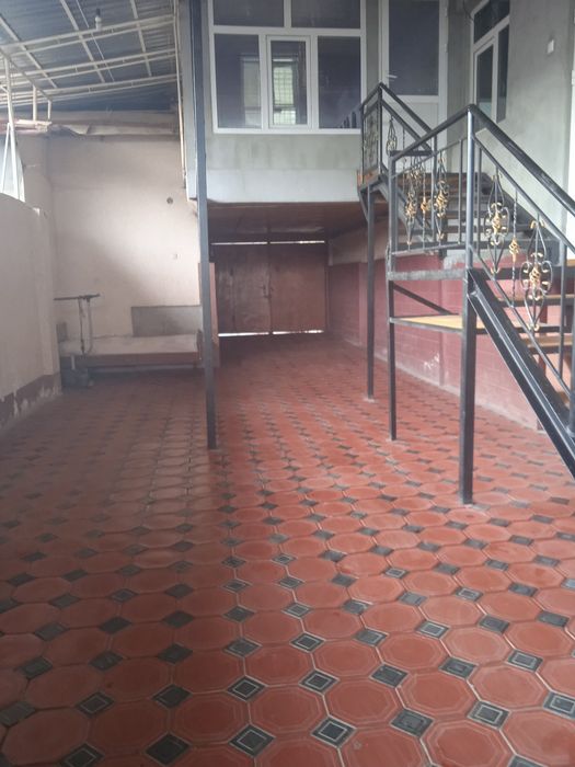 Срочно уй сотилади хонадон жудаям файизли 3.5 сотих 6 хонали