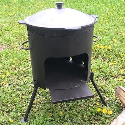 Чугунный казан и печь