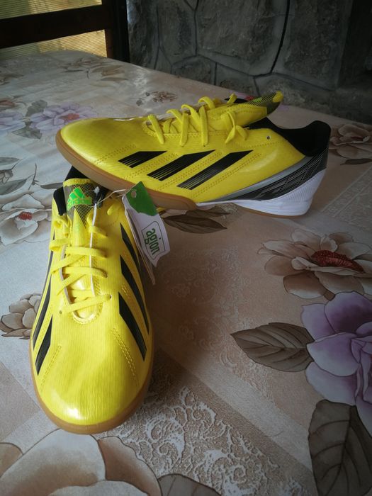 Vând adidas f10!!!