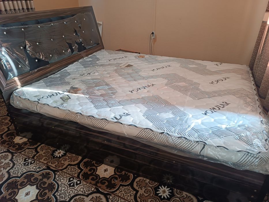 Уголок мебель 2 миллион ва оденный  Диван 2 миллион