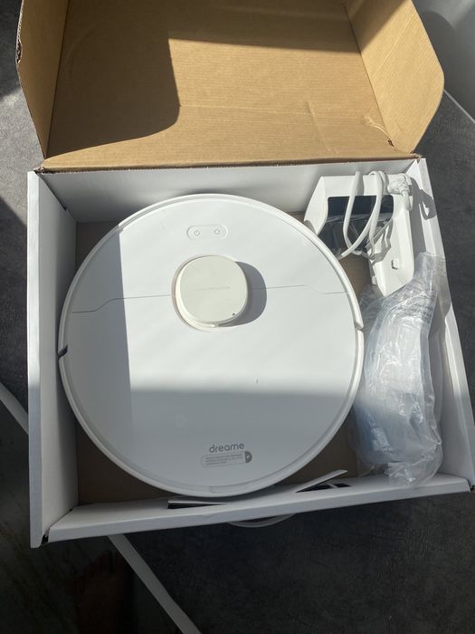 Робот пылесос Dreame D9 Max (белый) почти как новый