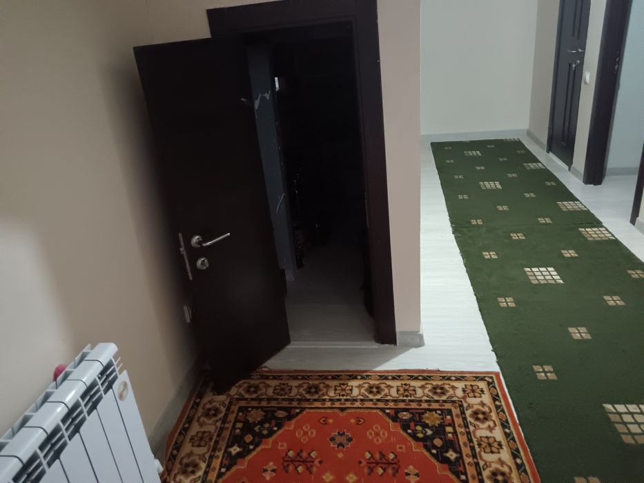 Чирчик шахар 2мкр Катеж 2022 курилган сотилади 4сотк тел