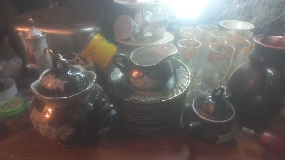 Тарелки разные в хорошем состоянии